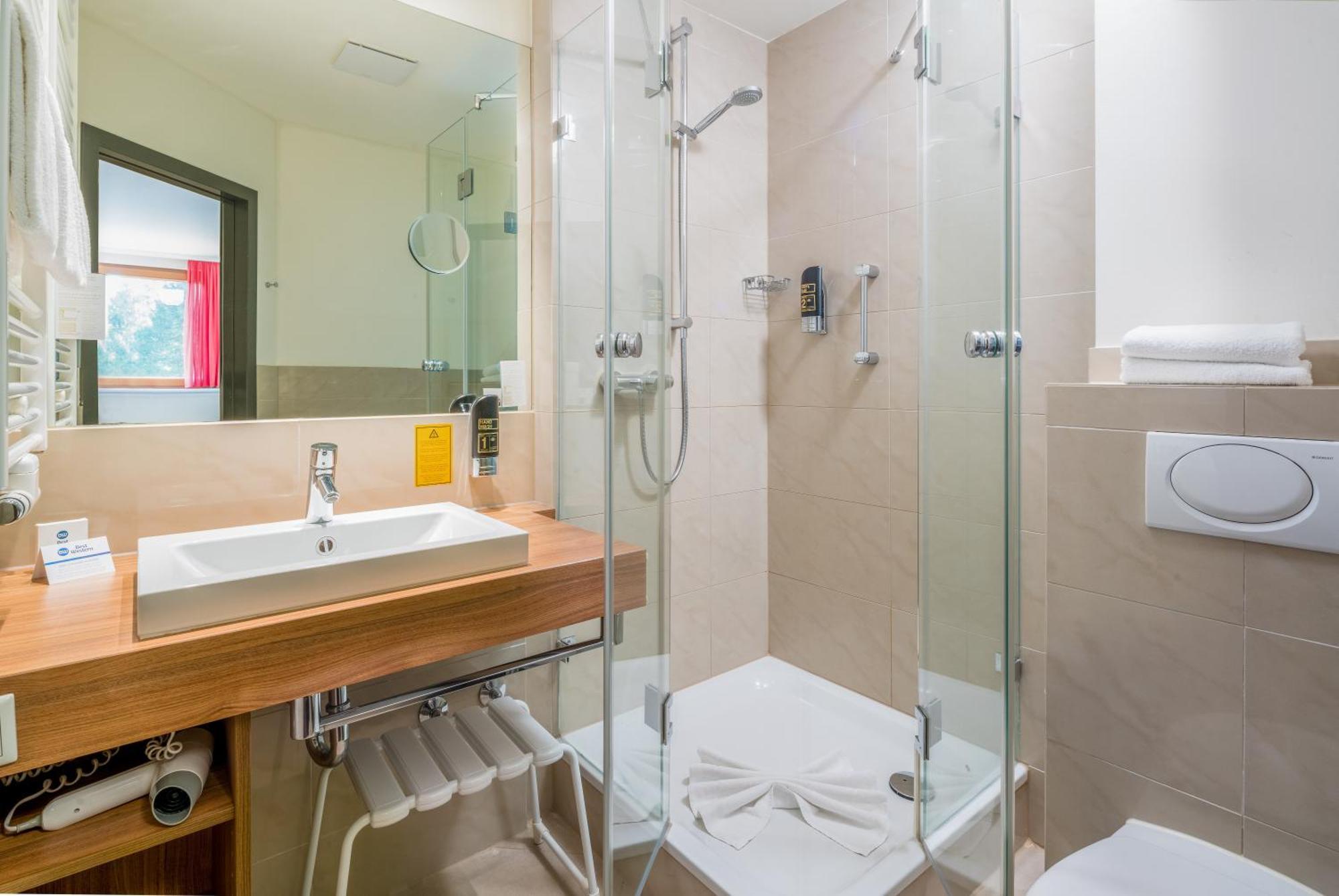 Best Western Hotel Brunnenhof Вайберсбрунн Экстерьер фото