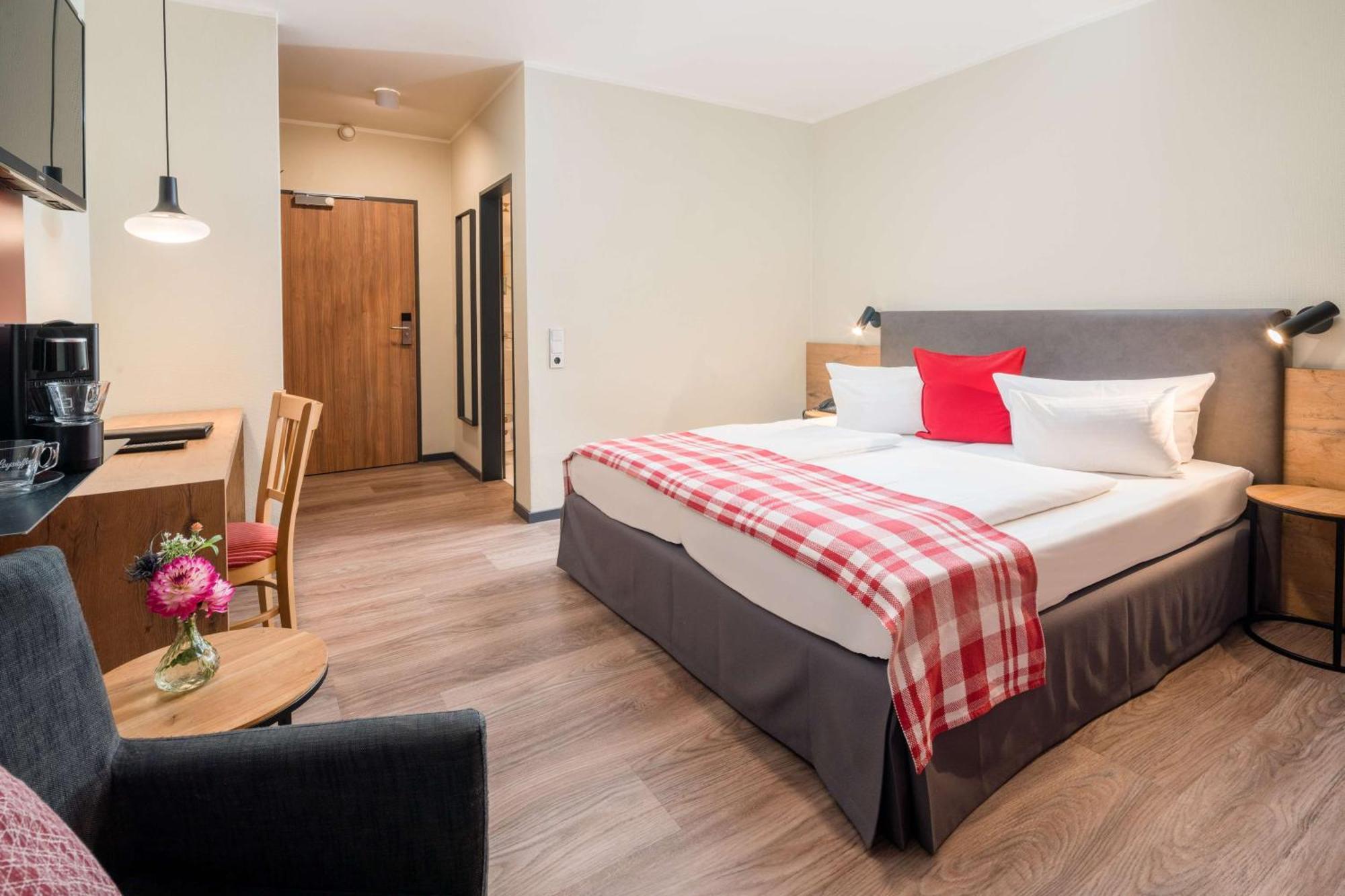 Best Western Hotel Brunnenhof Вайберсбрунн Экстерьер фото